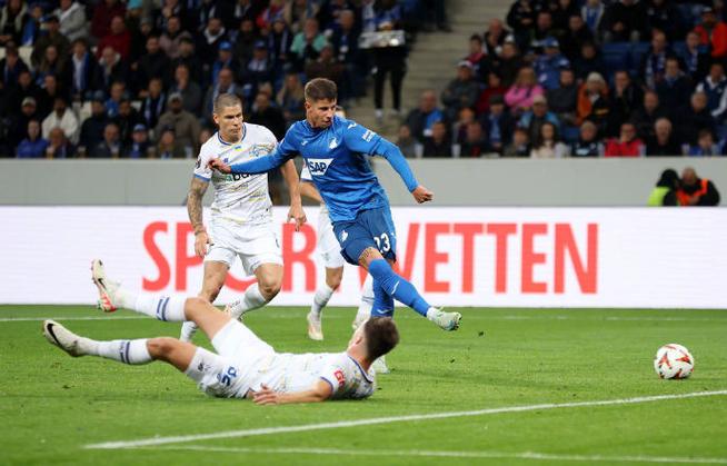 德甲：多特蒙德2比0霍芬海姆