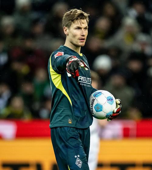 图片报：德国应征召门兴门将尼古拉斯，后者近5场德甲仅失1球