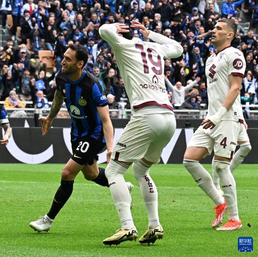 都灵主席丨我感觉他是1955年代的球员